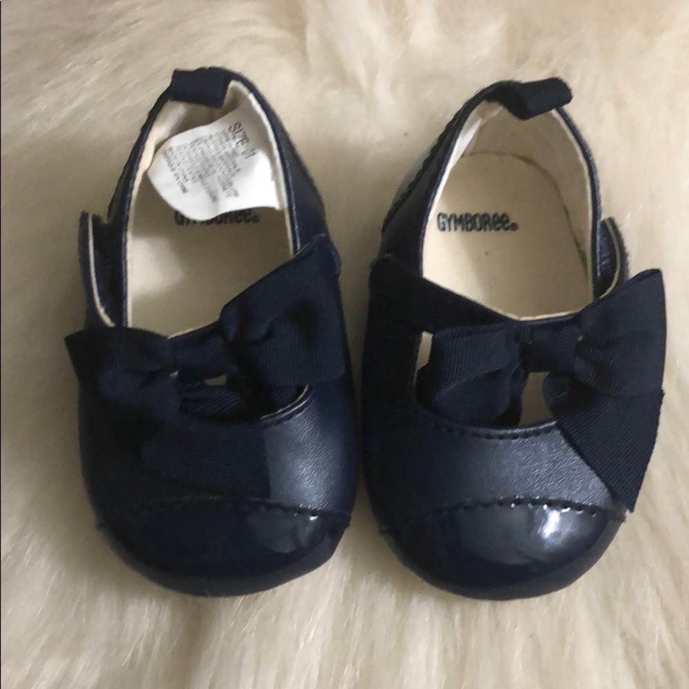 Dress shoes
